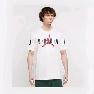 Jordan Air Stretch Men's XL White Crew Jordan iconic red Jumpman logo NWT S/S